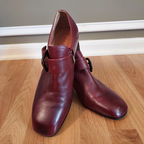 L'Artiste Shoes - L'Artiste Springstep Leather‎ Buckle Shoes Size 40